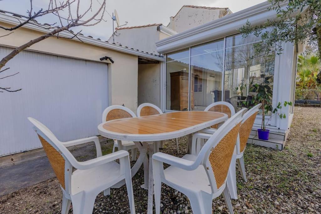 Charmante Maison Au Calme Royan Exterior photo